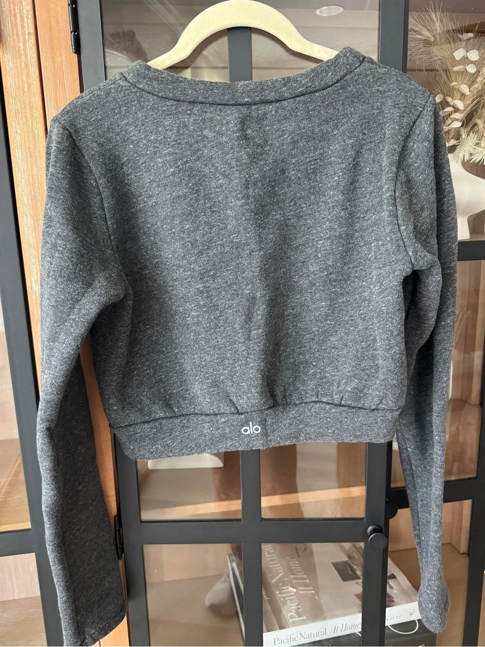 ALO Elite Charcoal long sleeve tee cropped top sweatshirt knit fleece crewneck